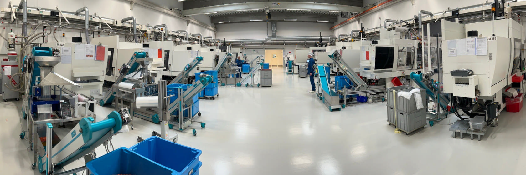 DBI cleanroom and injection molding machines